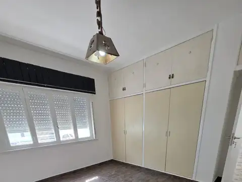 Casa en Alquiler en Velez Sarsfield, $ 800.000