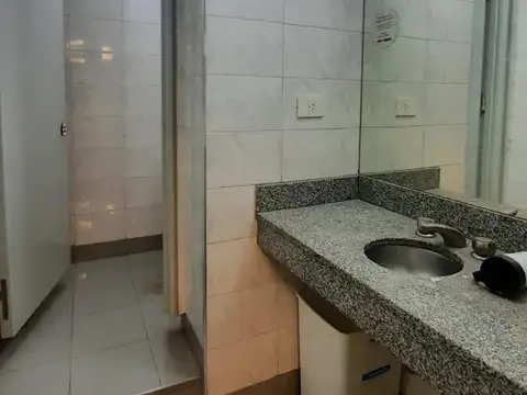 Avenida Hipólito Yrigoyen 400