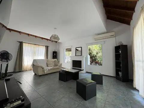 Avenida Constitución 1500