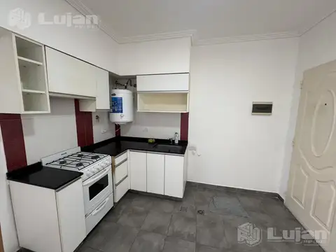 Depto Tipo Casa en Alquiler en Mataderos, $ 600.000