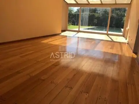 Venta de casa 7 ambientes, Los Laureles, Pilar