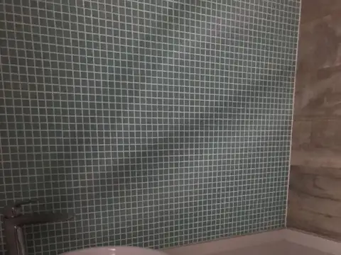 Casa en Alquiler con 1 cochera