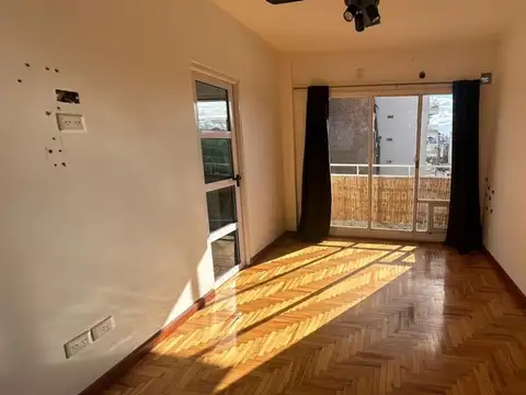 VENTA 2 AMBIENTES CON BALCON - ALMAGRO