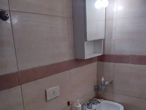 DEPARTAMENTO TIPO DUPLEX DE 2 AMBIENTES EN VENTA - CASEROS