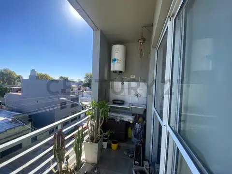 VENTA – DEPARTAMENTO 2 AMBIENTES AL FRENTE CON BALCÓN | LANÚS OESTE