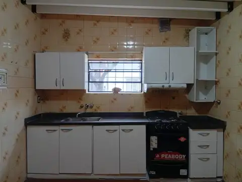 General Pintos 800, Piso PB