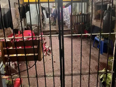 CASA 3 AMB CON COCHERA Y PATIO