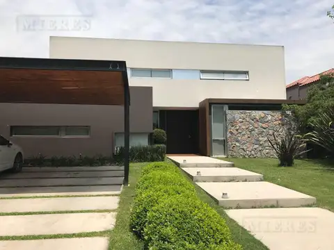 Muy linda casa en Alquiler de Verano en Santa Bárbara, Bancalari.