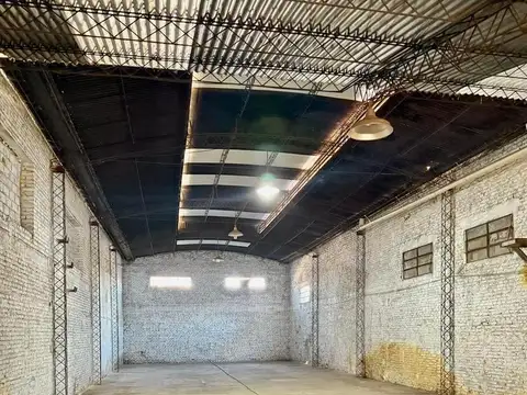 Galpon en Alquiler en Azcuenaga, $ 1.800.000