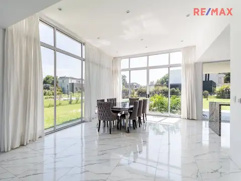 Casa en Venta en Terralagos, USD 580.000