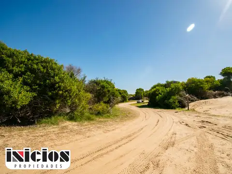 Lote en Barrio Cerrado - B800