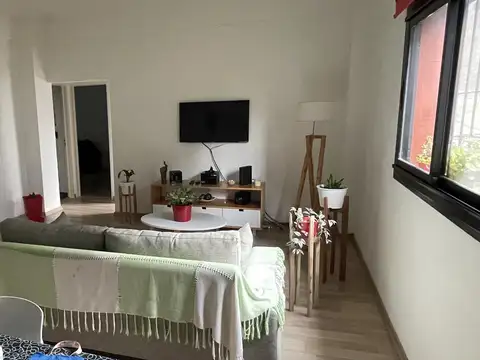 Oportunidad 3 ambientes excelente estado 1er piso por escalera