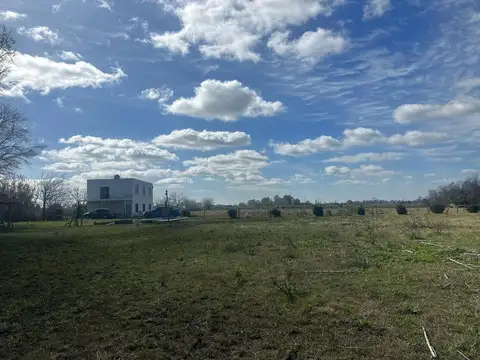 CAMPO 5 HECTAREAS CON CASA  5 AMB FACIL ACCESO A RUTA PAVON