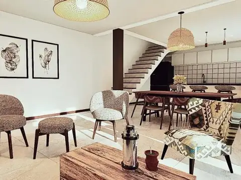 Depto Tipo Casa en Venta con 1 cocheras