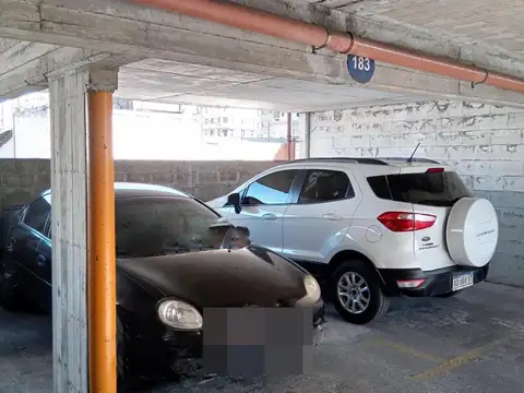 Cochera en venta - 12Mts2 - Balvanera