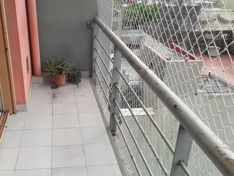 Av Alte G Brown 900, Piso 5