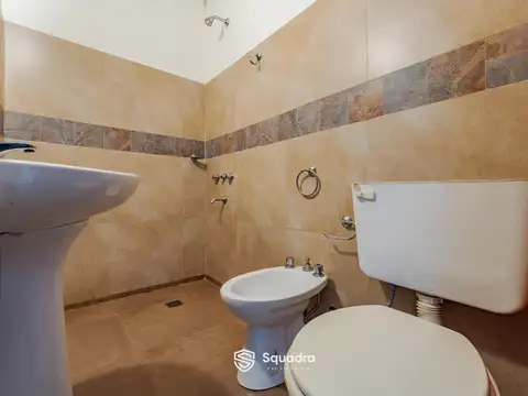 Casa 10 ambientes con 3 baños