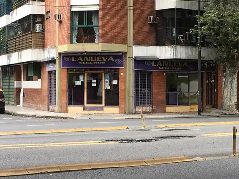 Local en Alquiler Via Pública