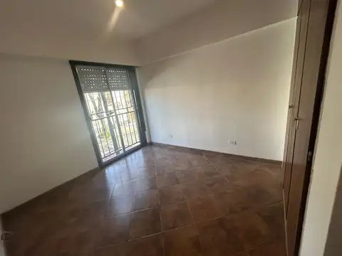 Departamento en Alquiler en Coghlan, $ 950.000