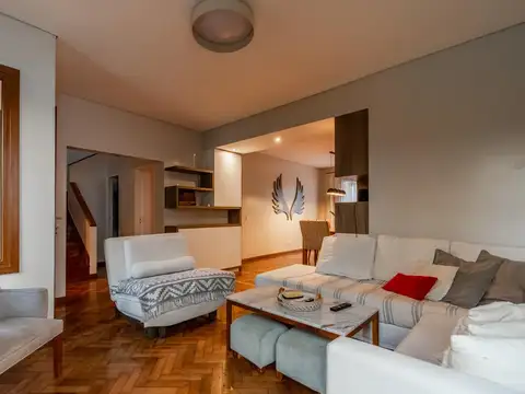 Casa 5 ambientes con 3 baños