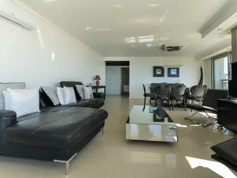 Departamento en Venta de 4 dormitorios