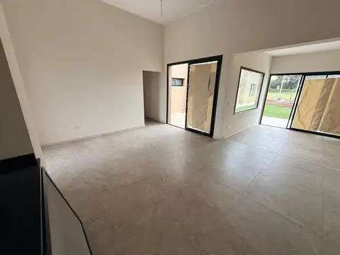 CASA EN VENTA 3 DORMITORIOS Bo. EL MOLINO ROLDAN