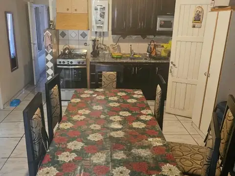Casa 3 ambientes con 1 baño