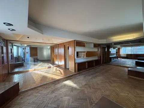 Venta De Hermoso Departamento Semipiso En Caballito