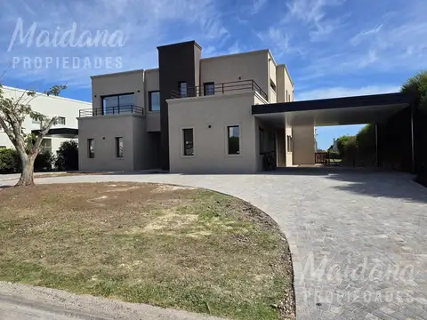 Hermosa casa a estrenar en venta! Haras Santa Maria