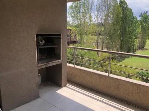 Departamento en Alquiler con 1 cocheras