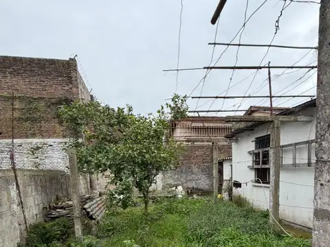 Depto Tipo Casa en Alquiler con 1 cocheras