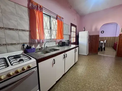 VENTA CASA 3 AMBIENTES SAN MIGUEL CON COCHERA Y JARDIN