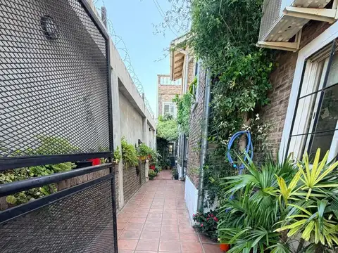 Depto Tipo Casa en Venta de 5 ambientes