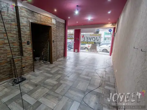 Local en Alquiler en Villa del Parque, $ 2.400.000