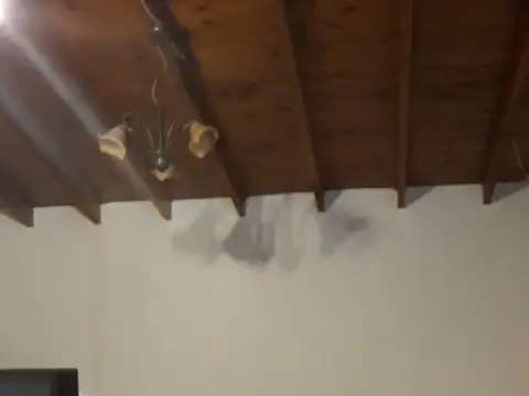 OPORTUNIDAD  P.B local. P.A casa de 3 ambientes y fondo dto 2 amb. lote de 8.66 x 23mts