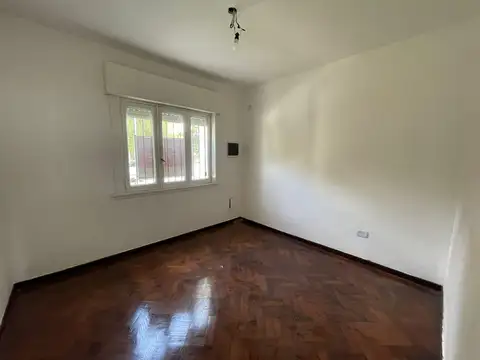 VENTA CASA TRES AMBIENTES CIUDAD JARDIN PATIO PARRILLA