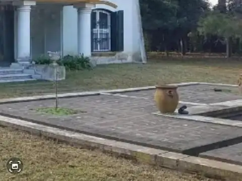 Casa 6 ambientes con 5 baños
