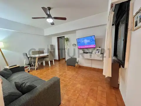 Maipu 3800, Piso 2
