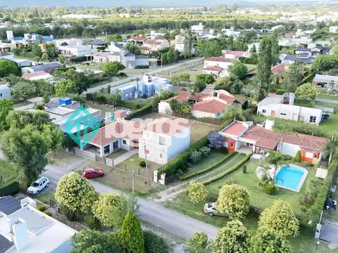 Casa 6 ambientes con 3 baños
