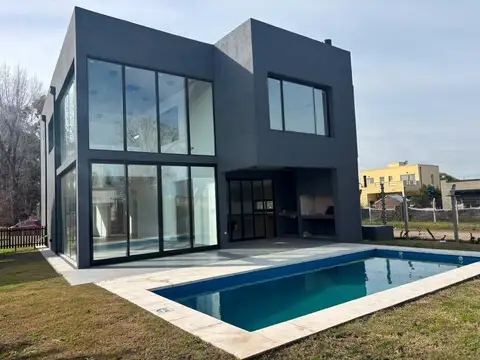 Casa  en Venta en Zelaya, Pilar, G.B.A. Zona Norte