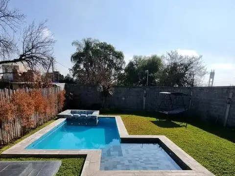 Casa en Venta con 5 cocheras