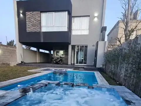 Casa en Venta en Villa Gobernador Udaondo, USD 350.000