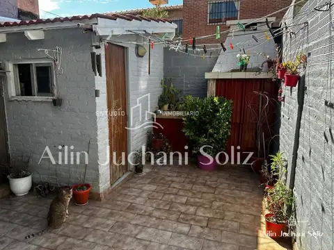 Casa 4 ambientes con 2 baños