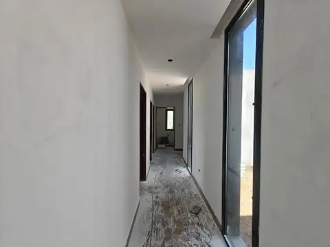 Casa en Venta en Pilar Del Este - Santa Elisa, USD 190.000
