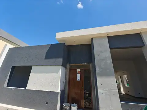 Moderna casa en Pilar del Este Santa Elisa