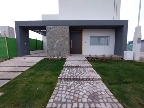 Azcuénaga, Lote 100