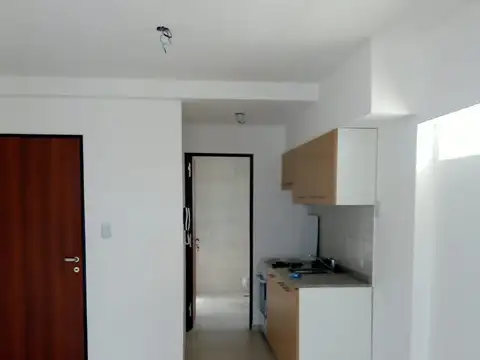 Venta monoambiente con balcon y cochera
