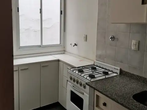 Pacheco de Melo 1800, Piso 7