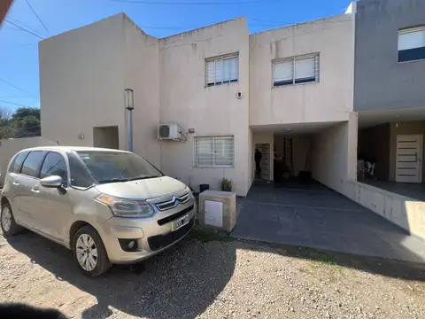 Depto Tipo Casa en Venta de 3 dormitorios