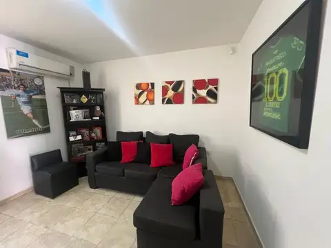 Depto Tipo Casa 5 ambientes con 1 baño